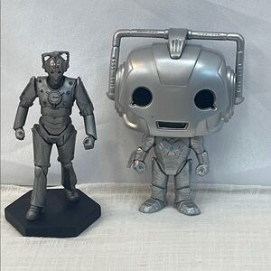 Funko vinyl figures from Doctor Who set of 2
